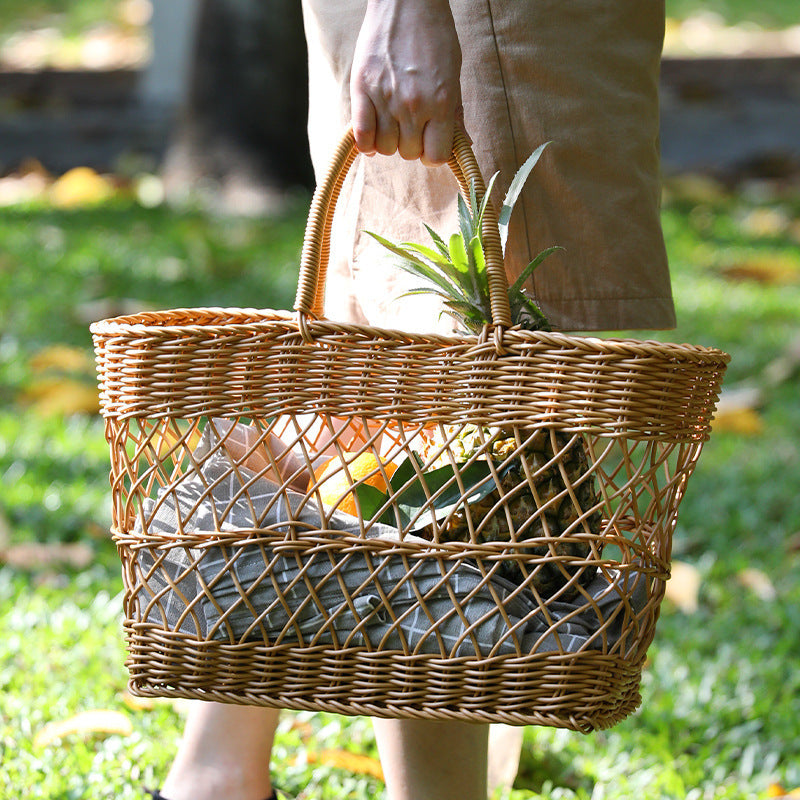 Trendy-brown-picnic-basket-ideal-for-stylish-picnics-Rattan-#Inspired-Home-Decor
