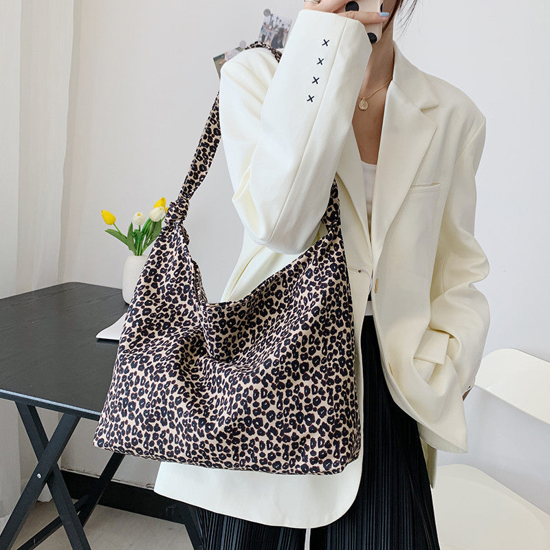 Brown-bucket-shaped-shoulder-bag-stylish-and-spacious