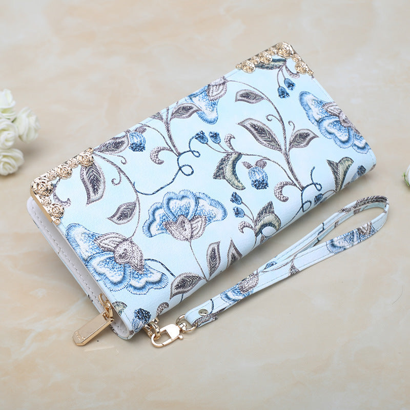 Fashionable-and-spacious-wallet-for-everyday-use
