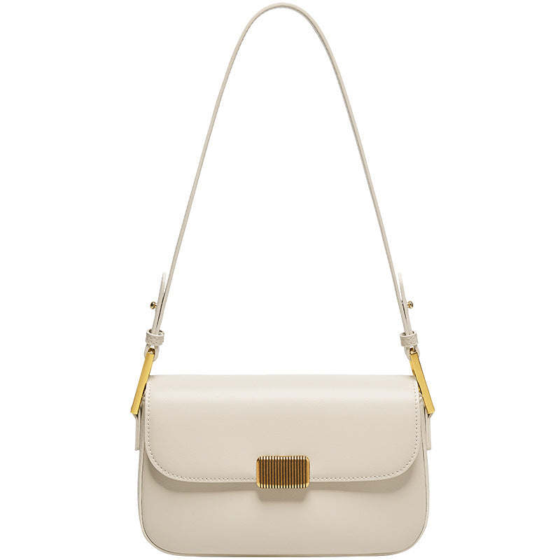 Versatile-genuine-leather-accessory-for-everyday-elegance