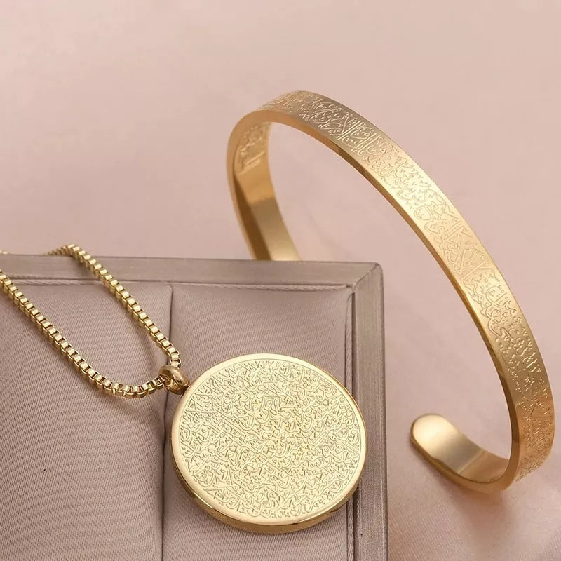 Circle-Pendant-Necklace-&-Bracelet-Set-Timeless-Design