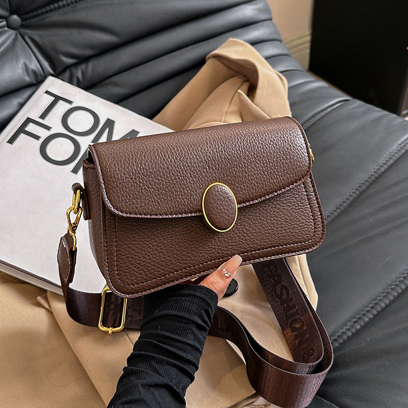 Chic Square: Wide Strap Fashion Shoulder Bag Stylish Accessories