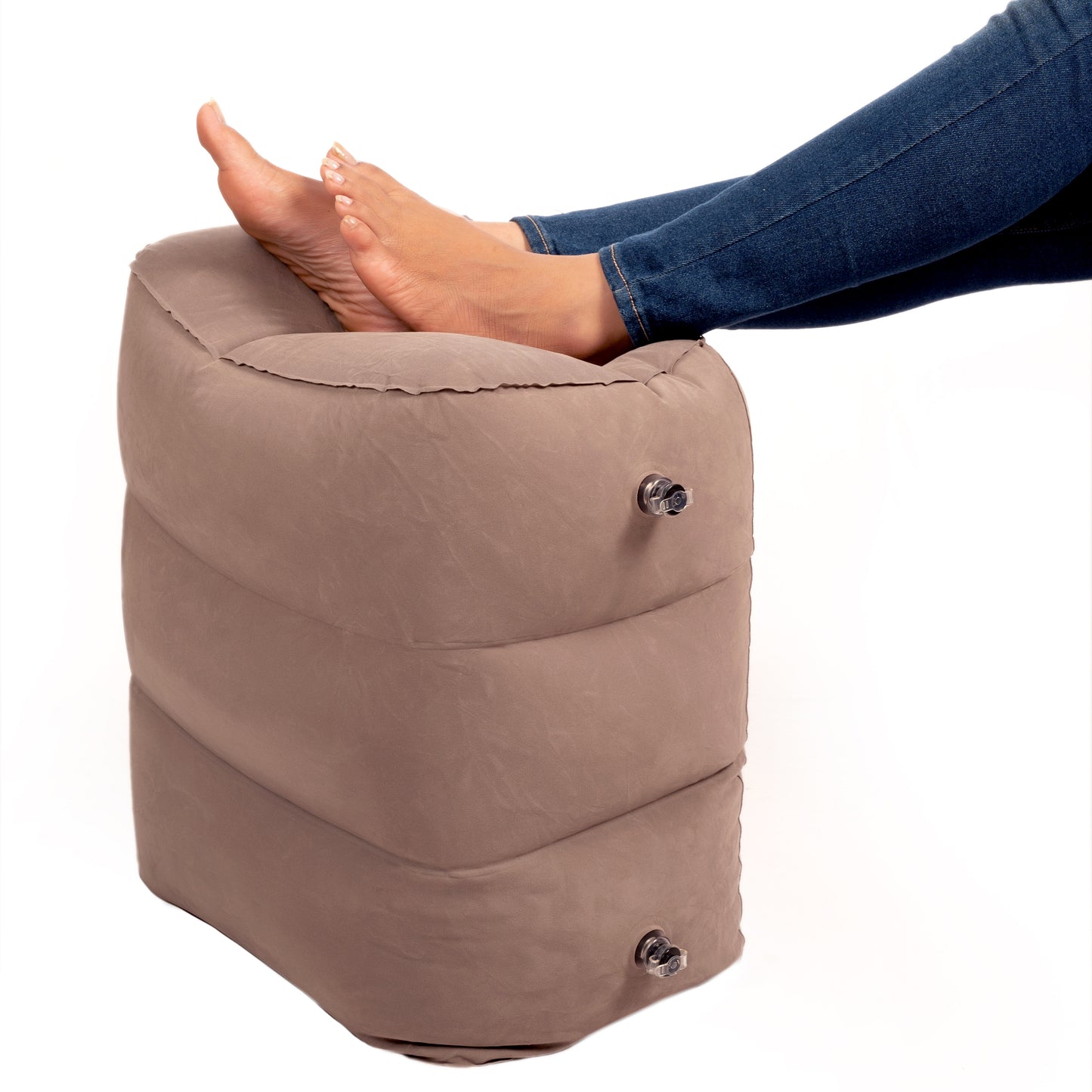 foot-rest-use-enhancing-comfort-long-trips