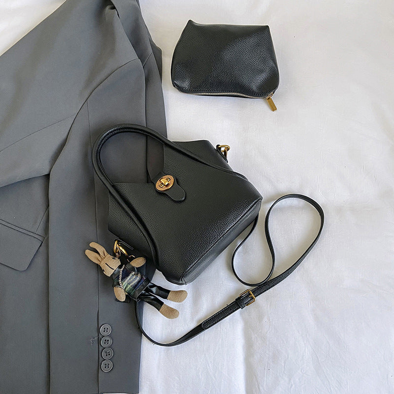 Simple-elegant-handbag-modern pen_spark