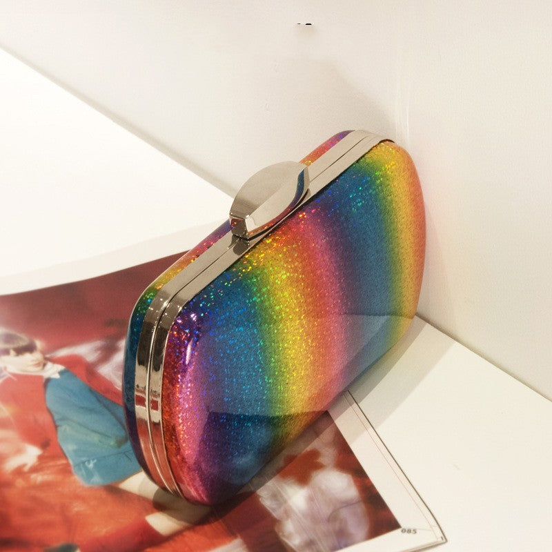 Laser-element-design-on-trendy-PU-clutchKoreanStyle
