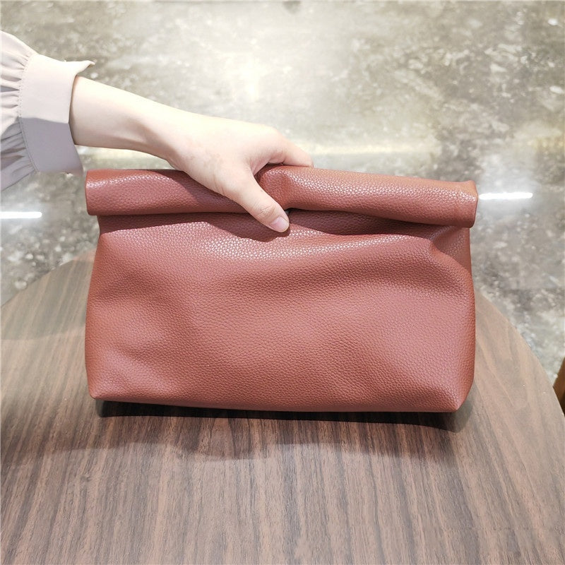 Chic-accessory-with-spacious-interior#LargeCapacityClutch