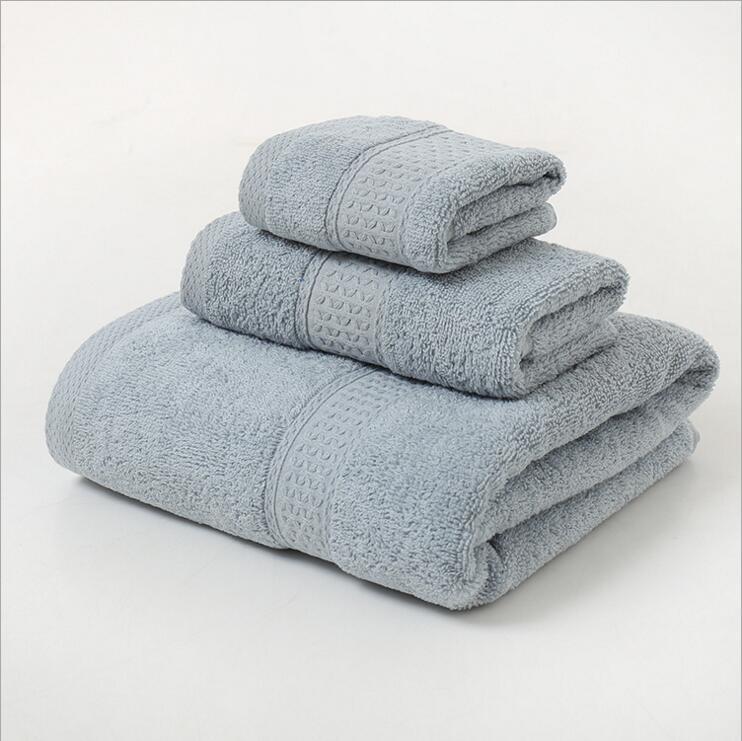 Importikaah-Cotton-Bath-Towel-Set-in-various-plain-colours-ideal-for-valentines-day