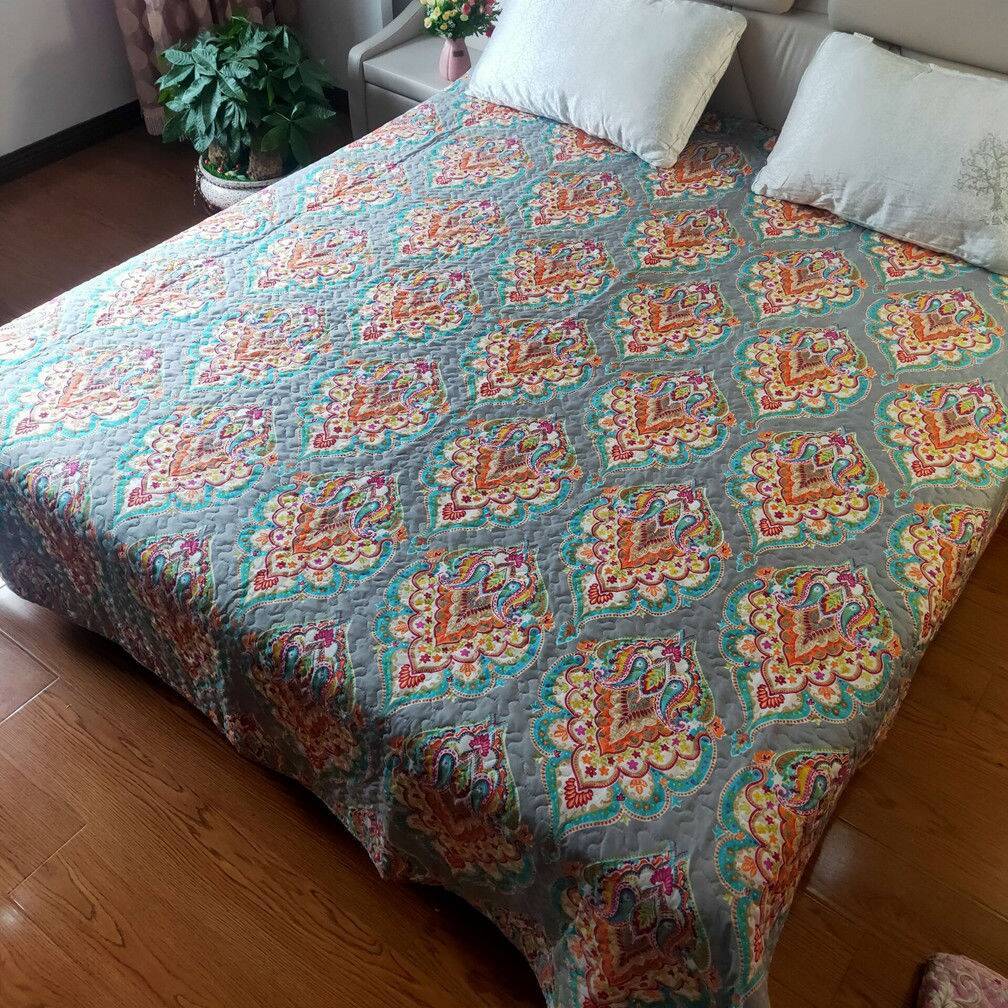 Summer-quilt-with-full-cotton-filling