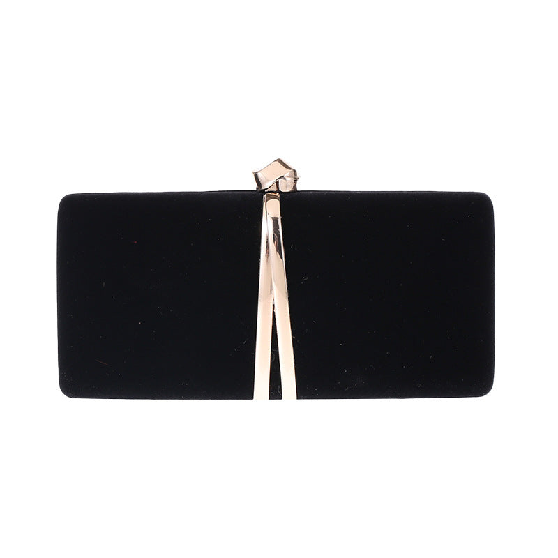 Dinner-Darling-clutch-bag-featuring-a-hard-box-design-and-luxurious-material-exterior