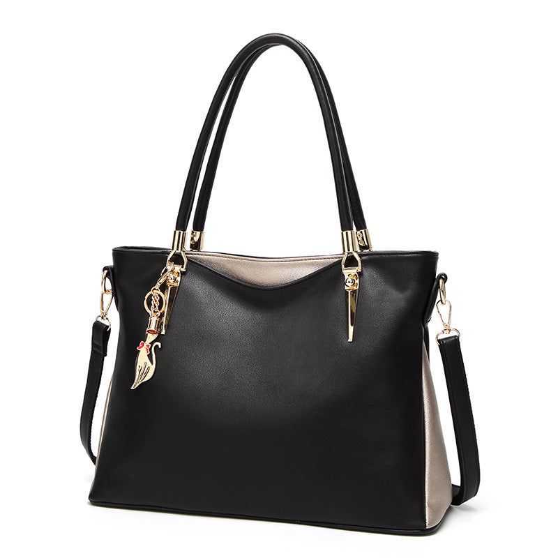 The Chic Carrier: Luxe Tote Handbag for the Modern Professional