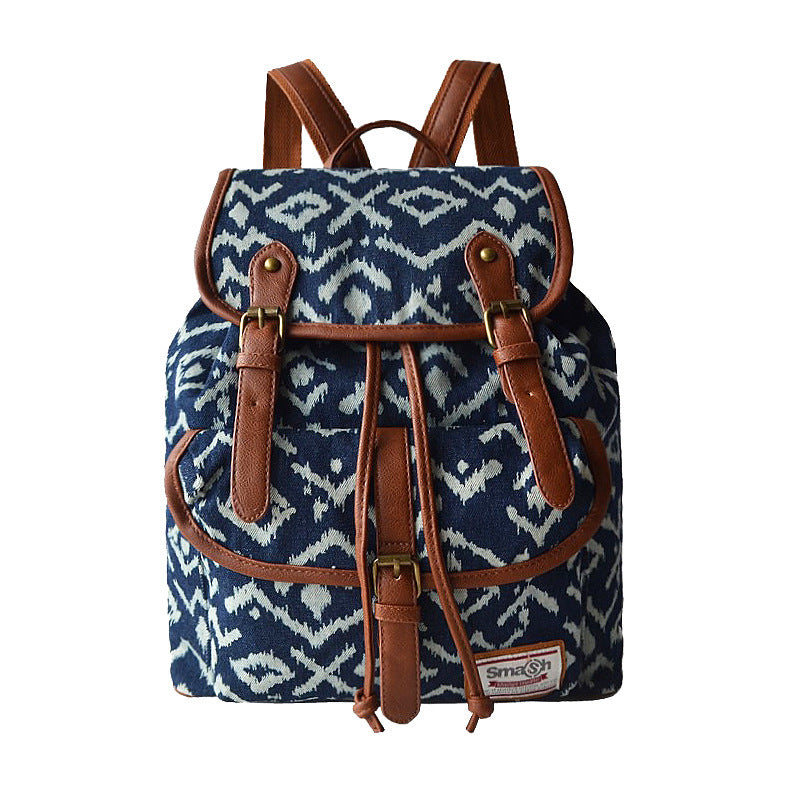 Fashion-forward-student-backpack-in-canvas-material