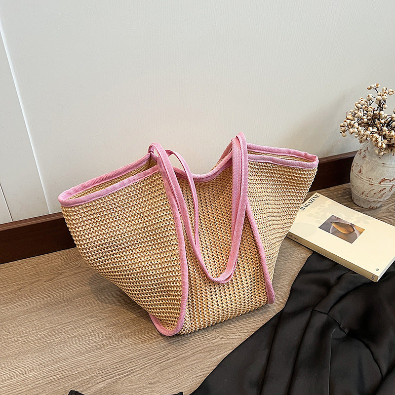 Versatile-straw-handbag-with-a-trendy-one-shoulder-design
