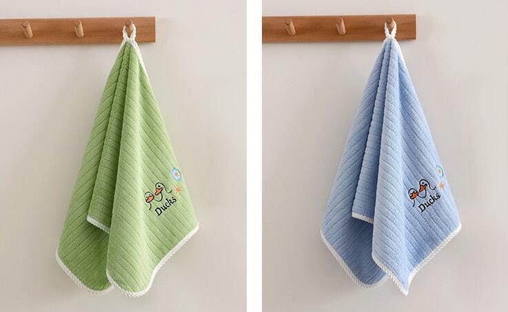 Importikaah-baby-towel-soft-hypoallergenic-fabric-newborns-toddlers-cozy-hood-warmth-comfort