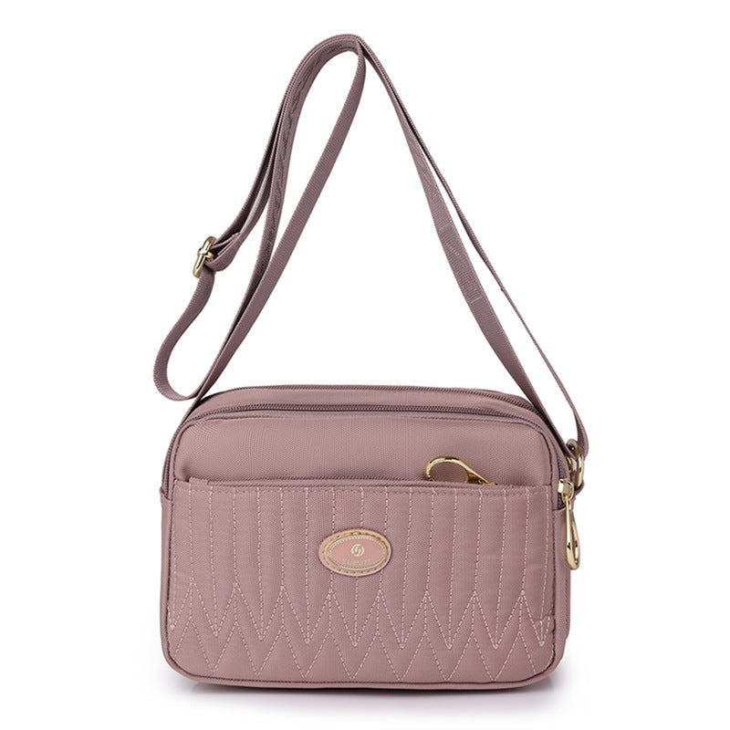 Modern-crossbody-purse-with-sleek-design