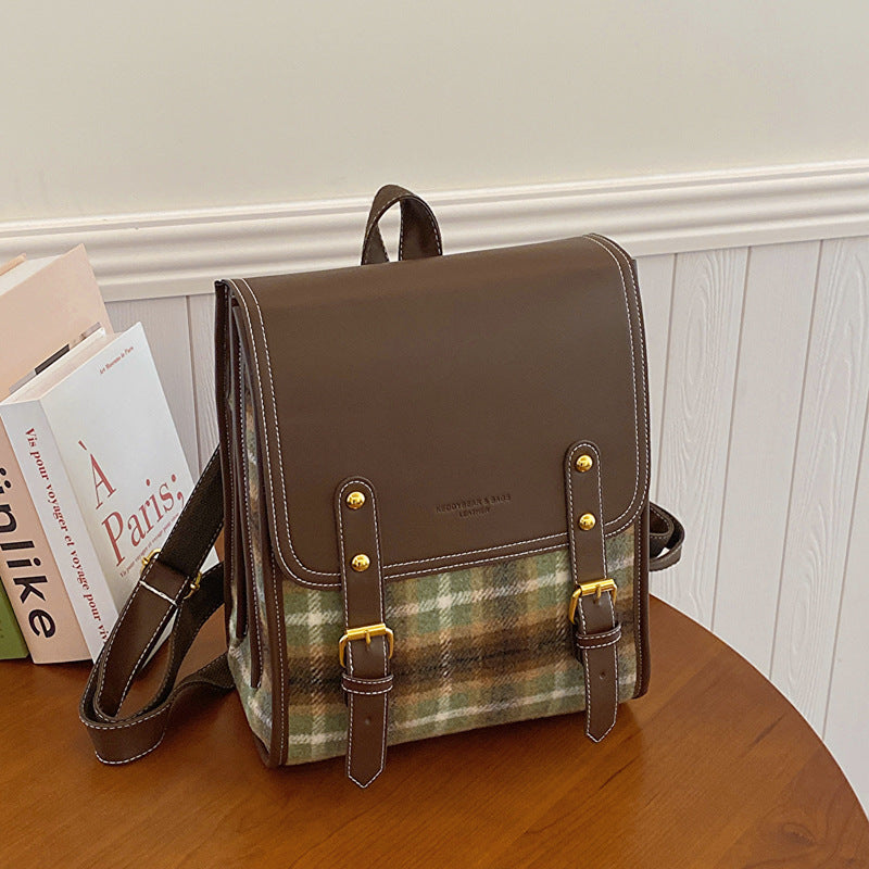 Plaid-patterned-retro-backpack-for-school-and-leisure