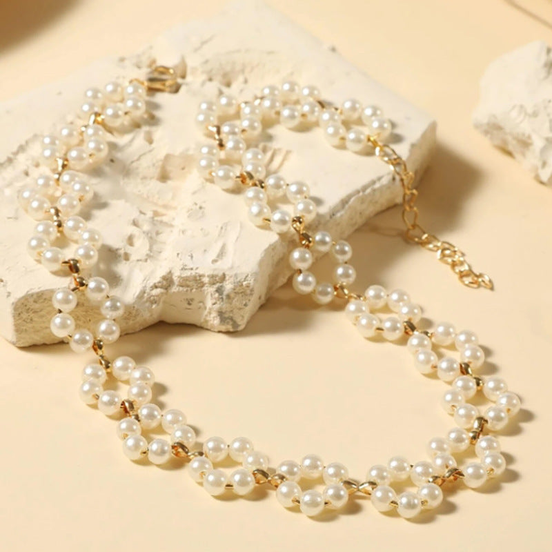 womens-clavicle-chain-necklace-with-delicate-pearl-flowers